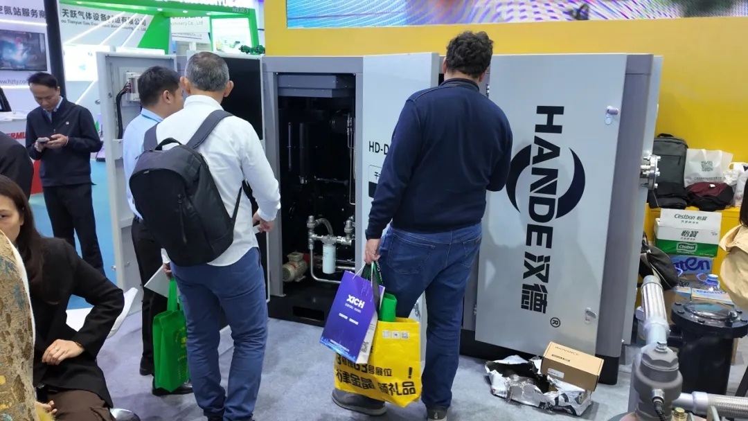 直击现场 | 汉德空压机闪耀2025上海压缩机展，首日盛况空前！